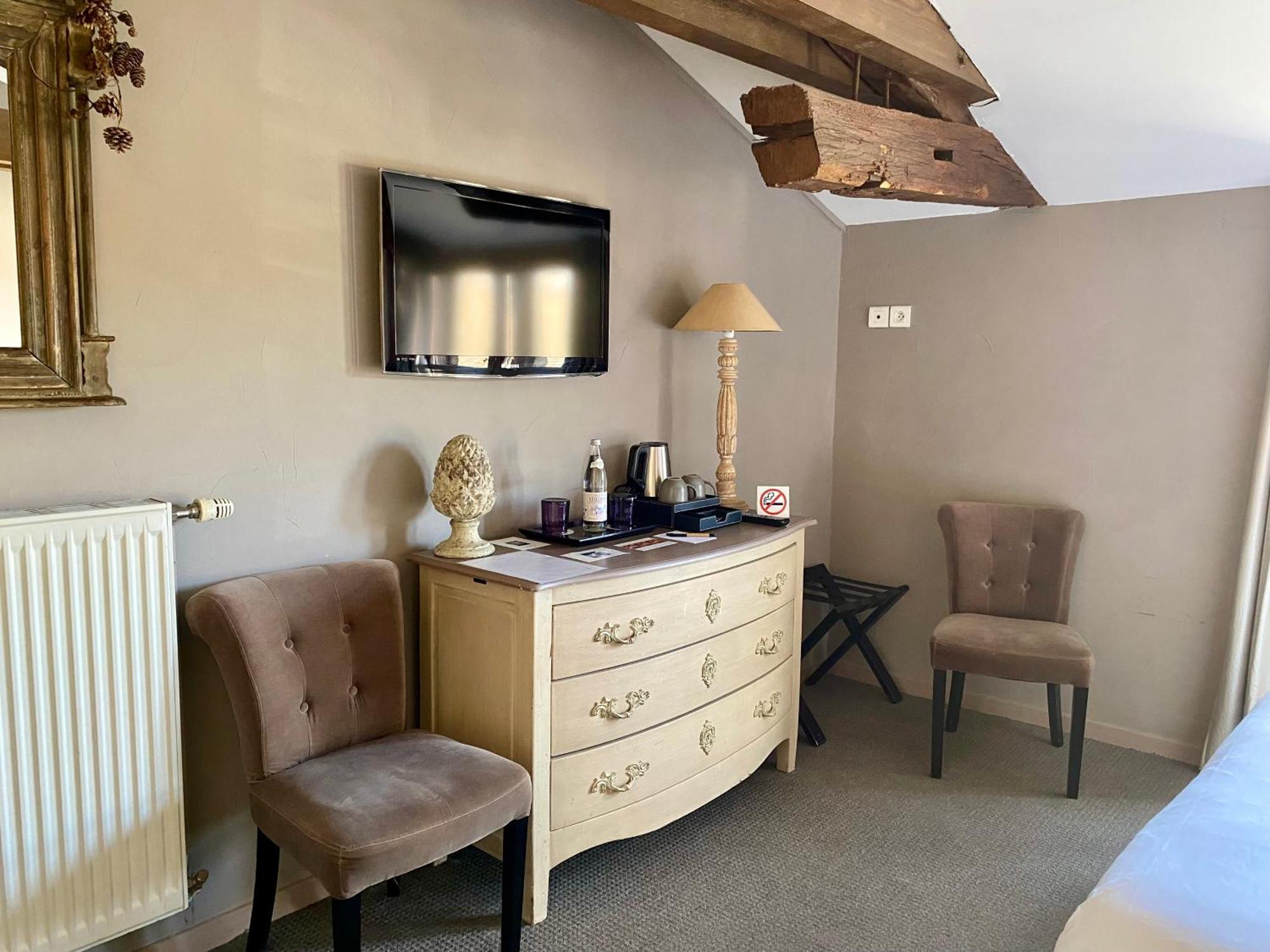 Hotel De La Tour Châtillon-sur-Chalaronne Eksteriør bilde
