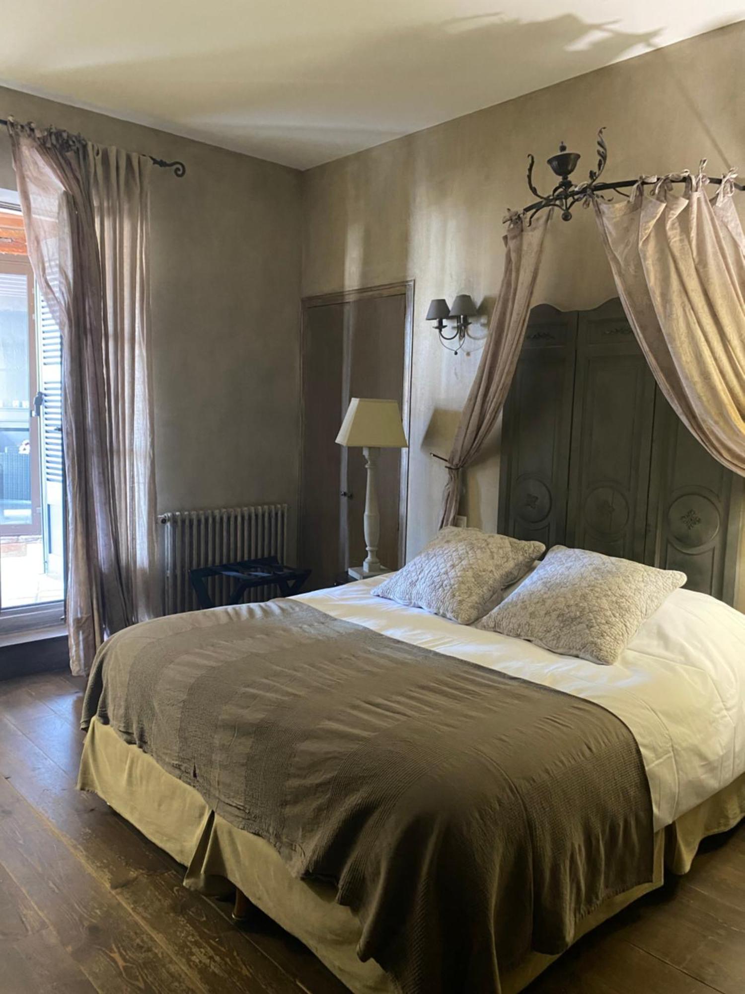 Hotel De La Tour Châtillon-sur-Chalaronne Eksteriør bilde