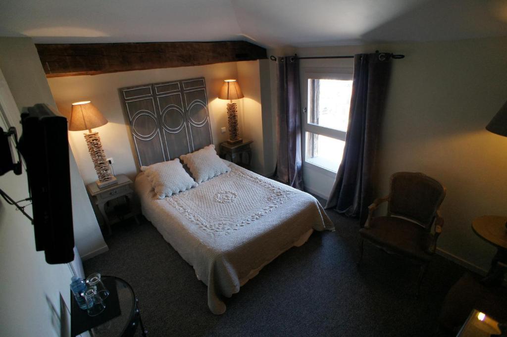 Hotel De La Tour Châtillon-sur-Chalaronne Rom bilde